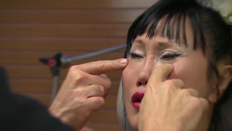 Janice Dickinson und ihre Kugeln