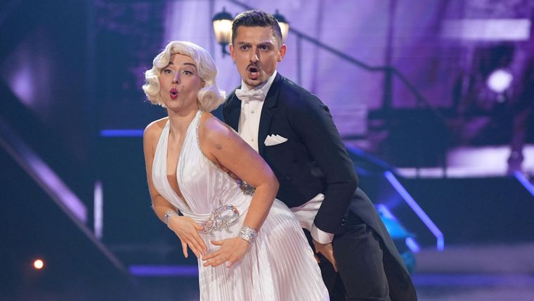 Show 4: Bibi Heinicke