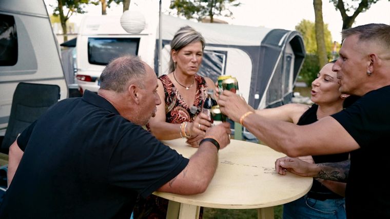 Die Fingerhuths: Neue Freunde, neue Camping-Abenteuer