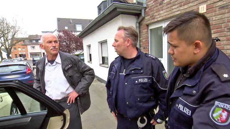 Taxifahrer soll Baby allein befördern / Ultraschallbild bringt Mann in Erklärungsnot