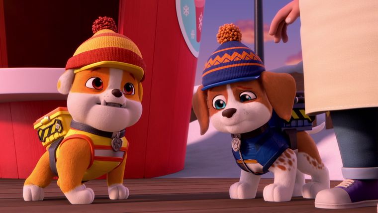 Die Crew baut ein Winterwunderland / Die Crew baut ein Riesen-Schnee-Sause-Eichhörnchen