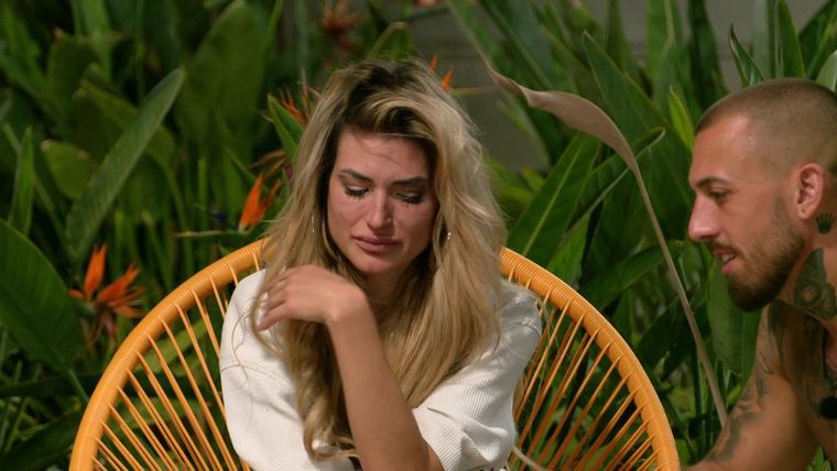 Staffel 01 - Folge 14: Küsse, Chaos und knallharte Wahrheiten