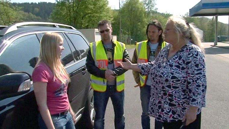 Mit Mamas Wagen über die Autobahn
