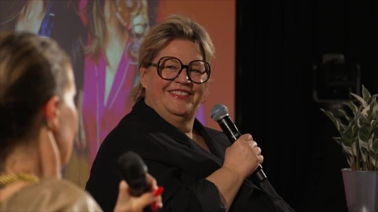 Live-Show Teil 2 - mit Ilka Bessin