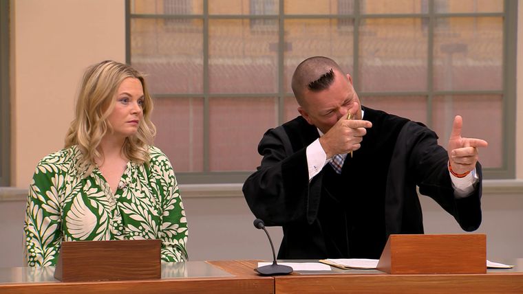 Nahm attraktive Försterin das Gesetz in die eigene Hand und schoss auf Wilderer?