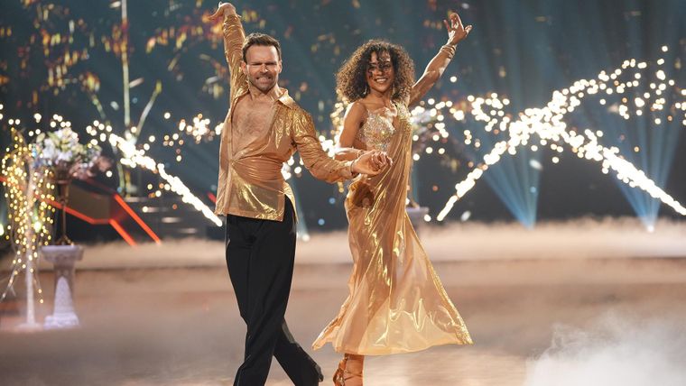 Show 6: Nadja Benaissa