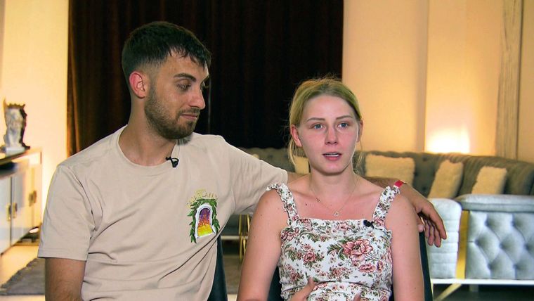 Sarah-Jane & Tinush in Love