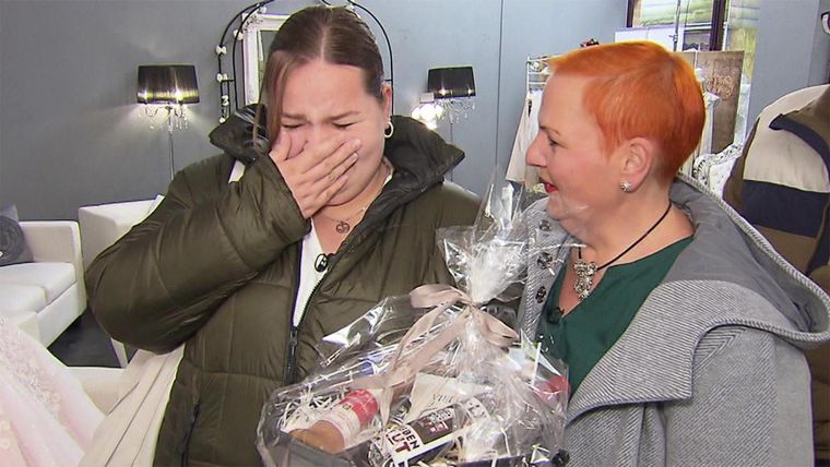 Keine Tränen, kein Kleid?