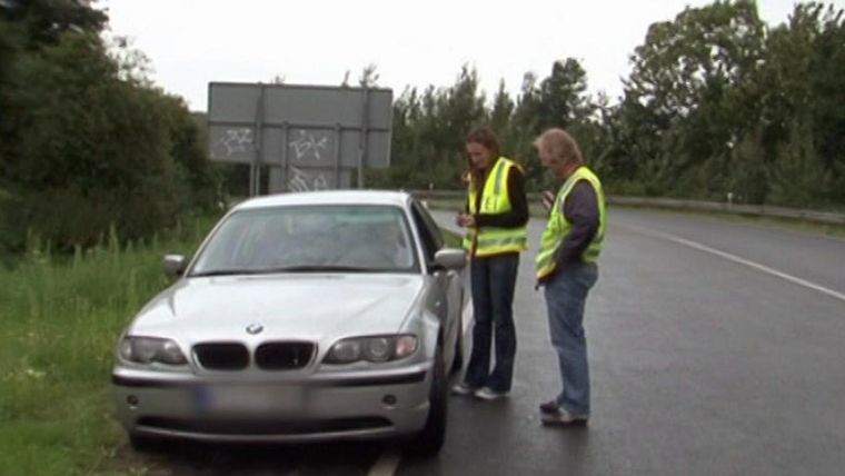 Ein Geschwindigkeitssünder versucht zu flüchten