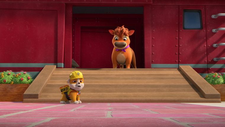 Die Crew baut einen Bahnhof / Die Crew baut ein Frieda Funkel Schild