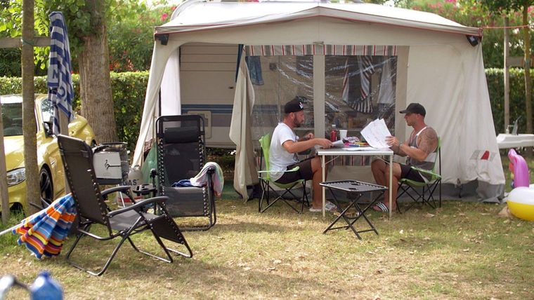 Sascha und Dennis in Feierlaune